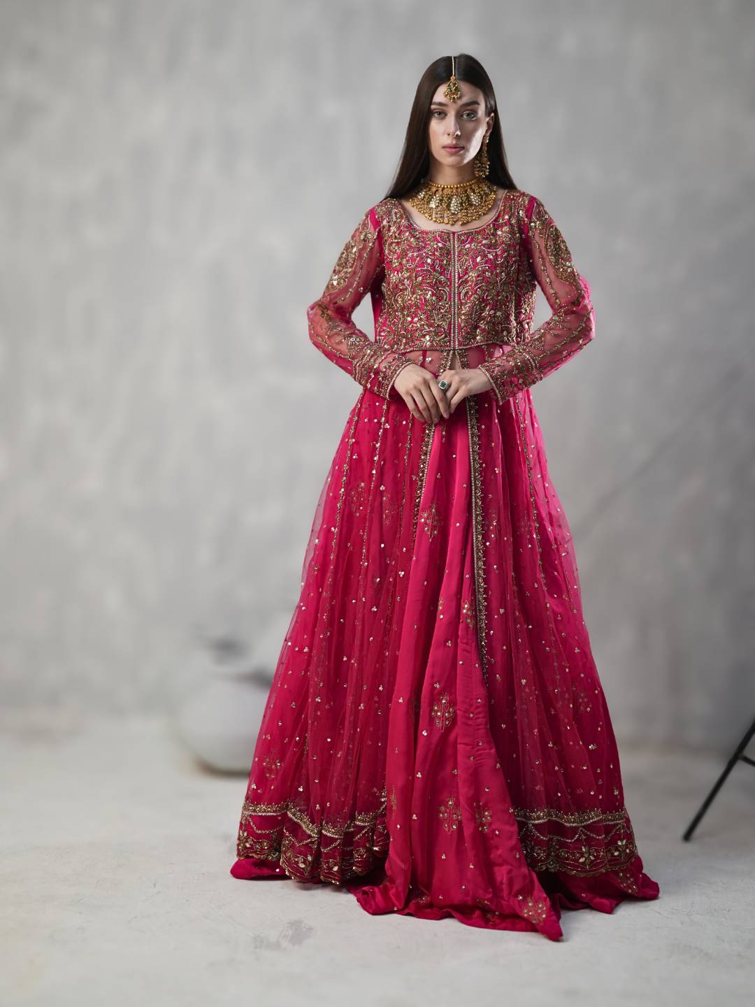GUL-E-NARGIS