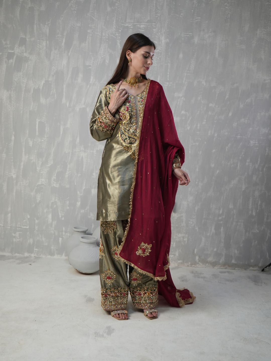 HUSN-Mughal Elegance