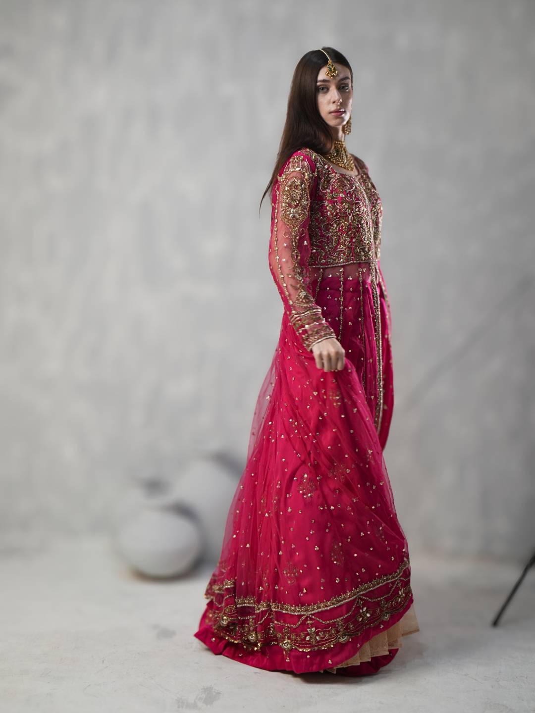 GUL-E-NARGIS