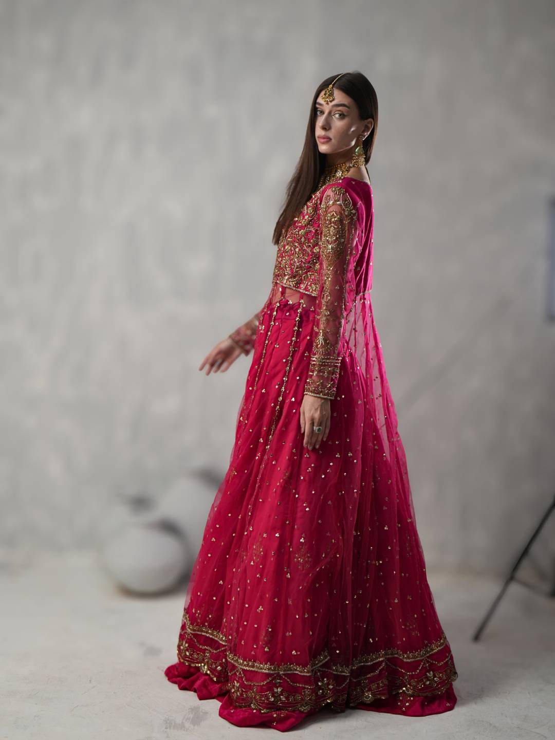 GUL-E-NARGIS